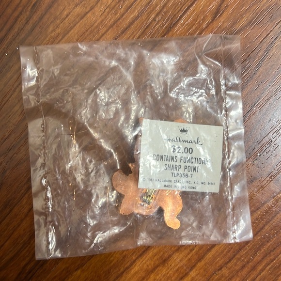 Hallmark Fall Theme Lapel Pins Vintage Lot of 4 NIP - Picture 9 of 9